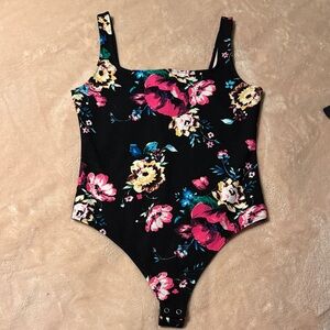 Black floral bodysuit express size small NWT